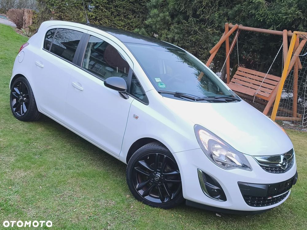 Opel Corsa 1.4 16V Color Edition - 1