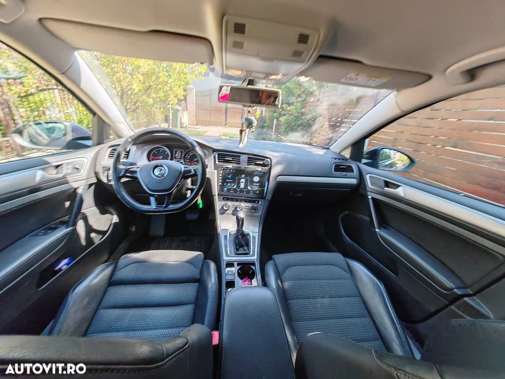 Volkswagen Golf - 3
