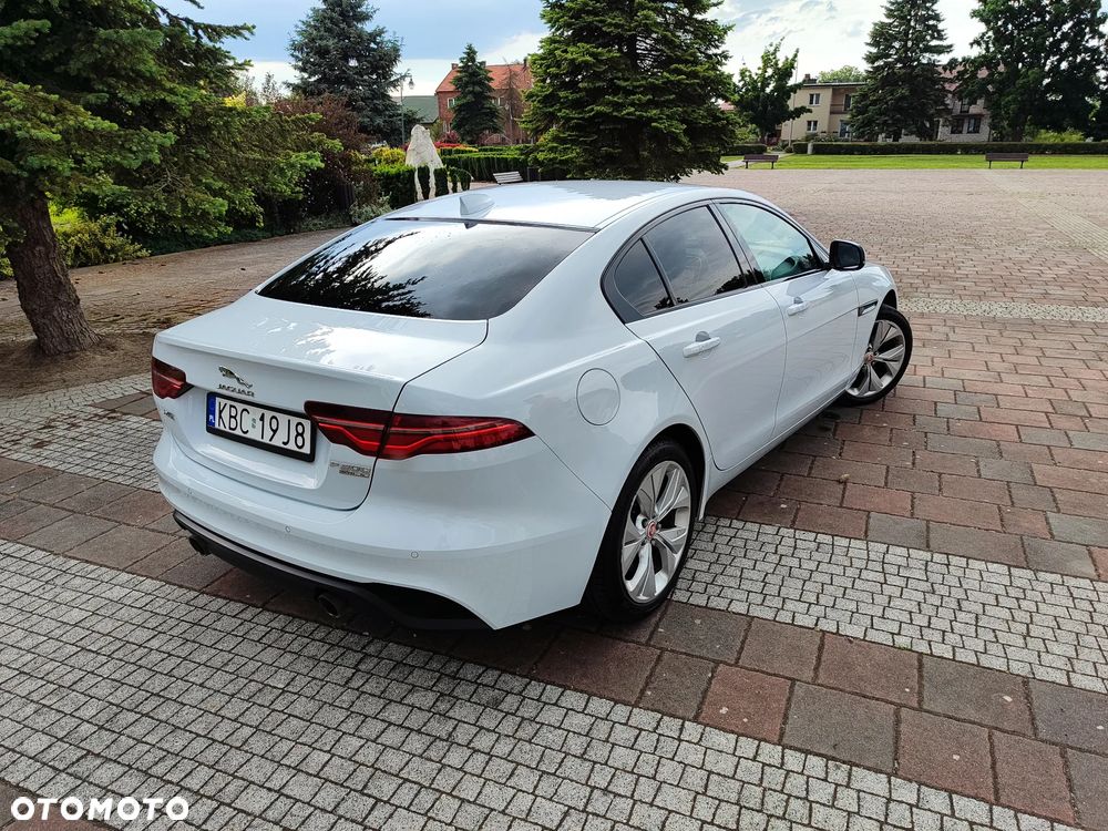 Jaguar XE 2.0 T AWD Prestige - 17
