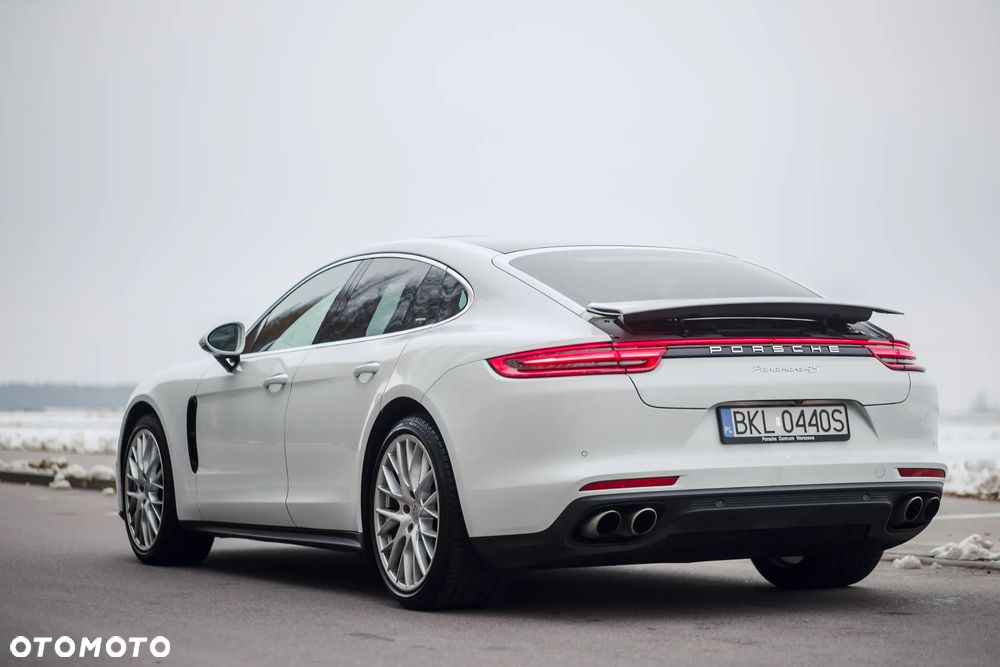 Porsche Panamera 4S - 14