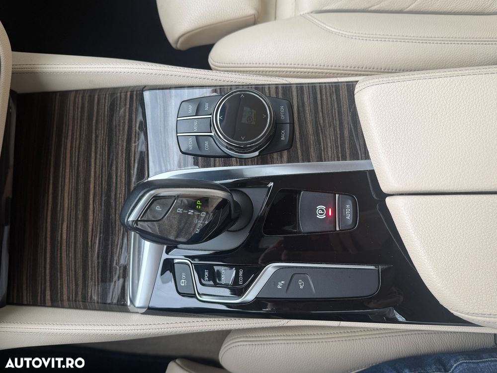 BMW Seria 5 530i xDrive AT - 8