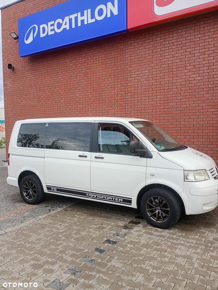 Volkswagen Transporter - 1