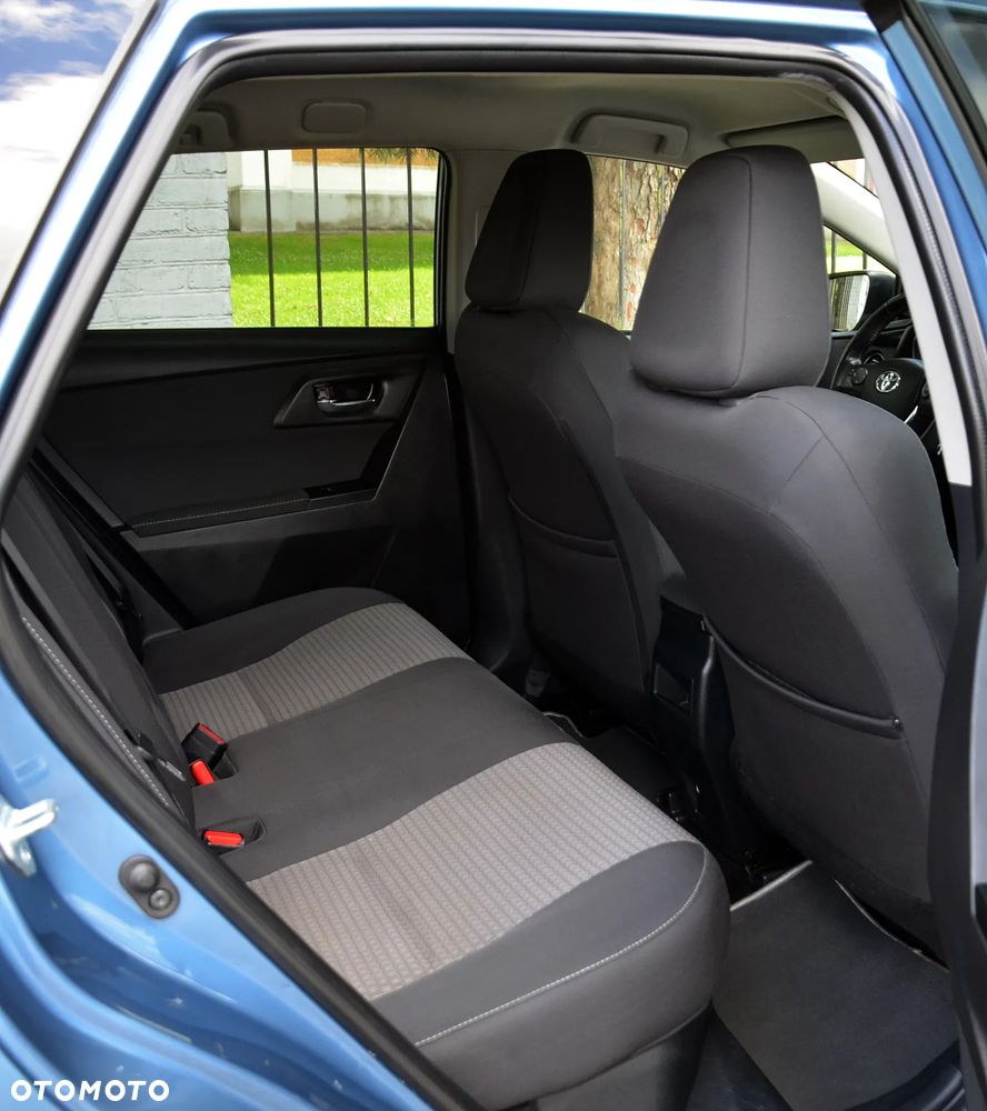 Toyota Auris Hybrid 135 Prestige - 14