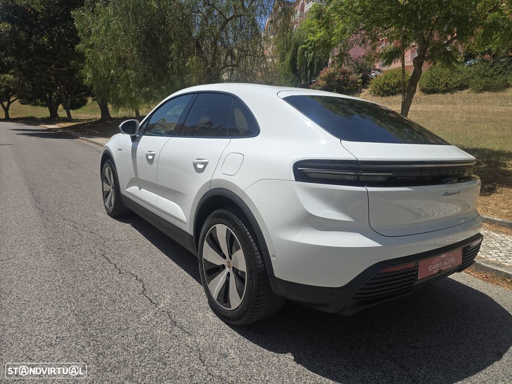 Porsche Macan Electric - 10