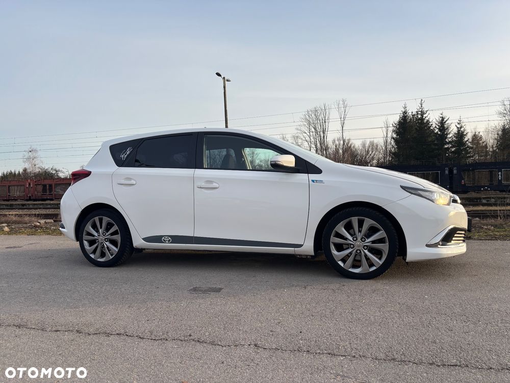 Toyota Auris 1.4 D-4D Dynamic - 5