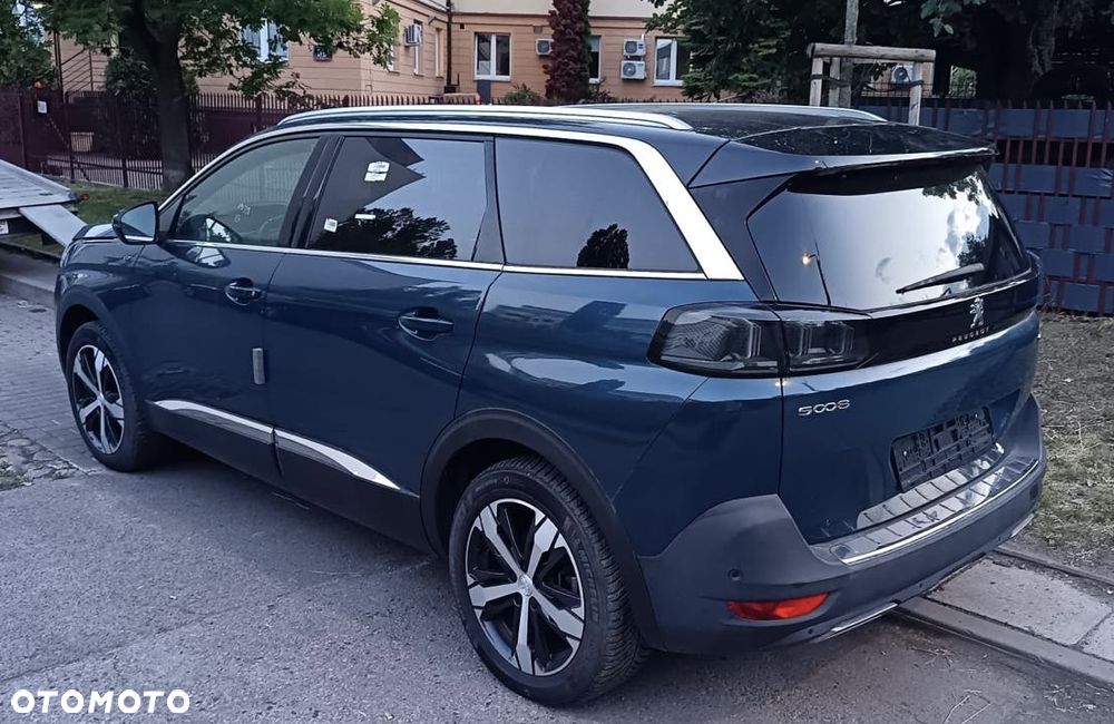 Peugeot 5008 - 3