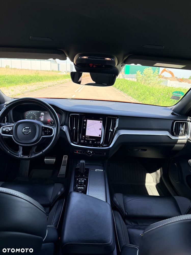 Volvo V60 B4 D R-Design - 26