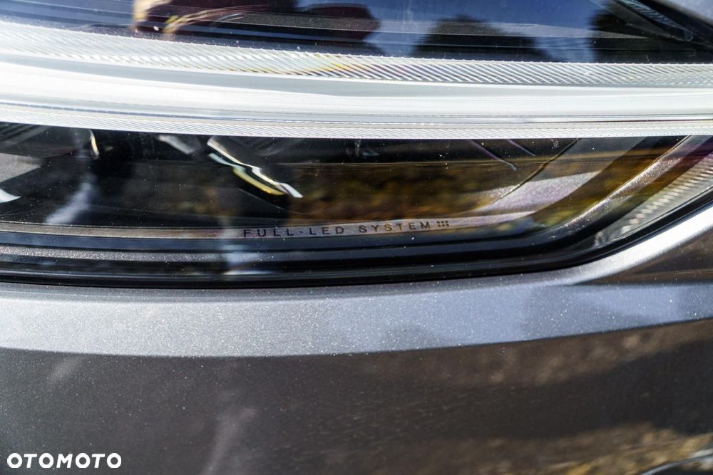 Volvo XC 60 - 35