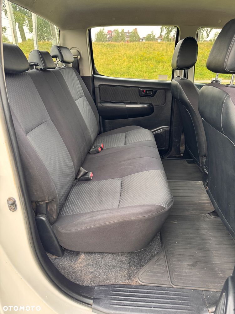 Toyota Hilux 4x4 Double Cab - 22