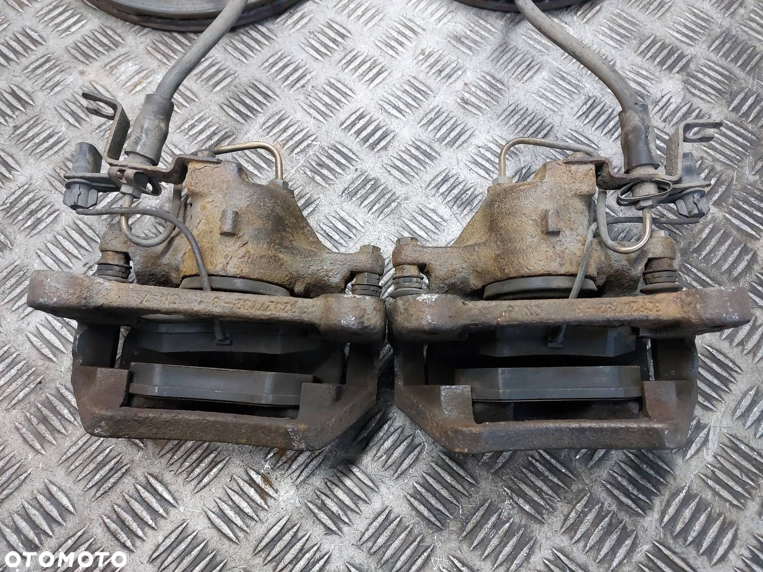 TARCZE HAMULCOWE PRZÓD + KLOCKI + ZACISKI AUDI A4 B6 1.6 8V - 3