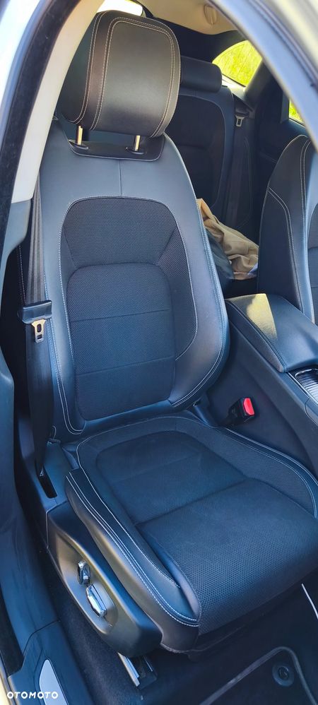 Jaguar F-Pace 2.0 i4D RWD Pure - 22