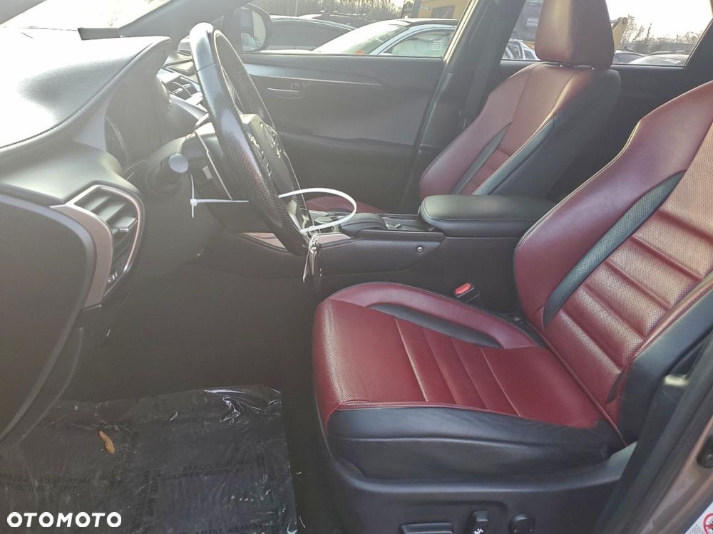 Lexus NX 200t AWD - 8