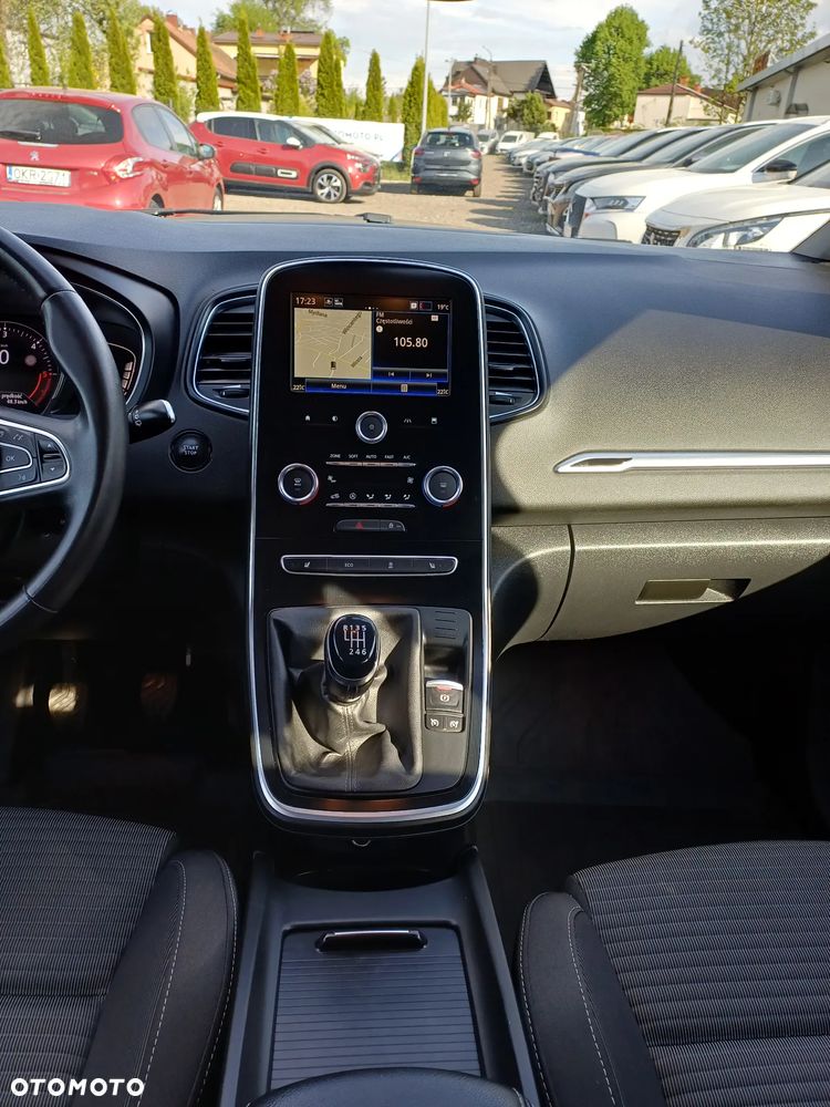 Renault Grand Scenic - 27