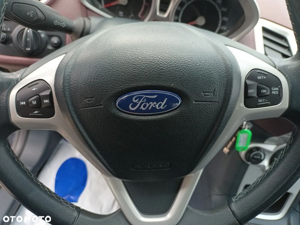 Ford Fiesta 1.4 Titanium X - 33