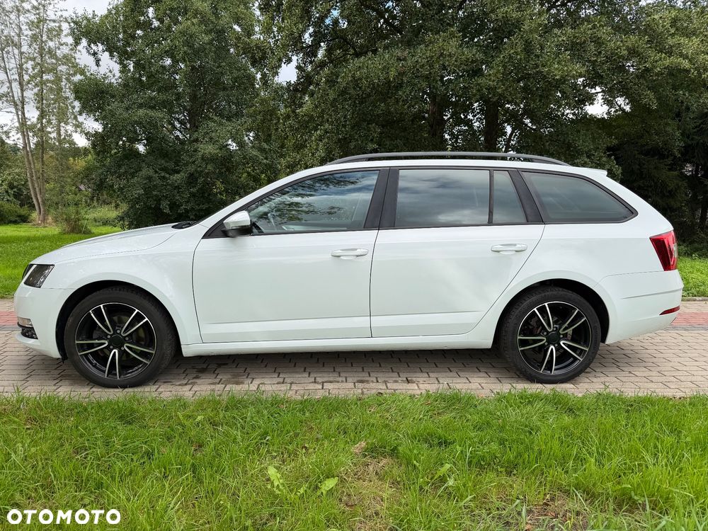 Skoda Octavia 2017 photo 2