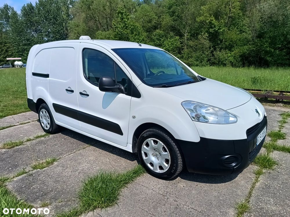 Peugeot Partner 1.6 Hdi 90 kM manual, 2012 rok WEBASTO paka jak NOWA Stan bardzo dobry!! NISKIE SPALANIE- BEZWYPADKOWY! - 4