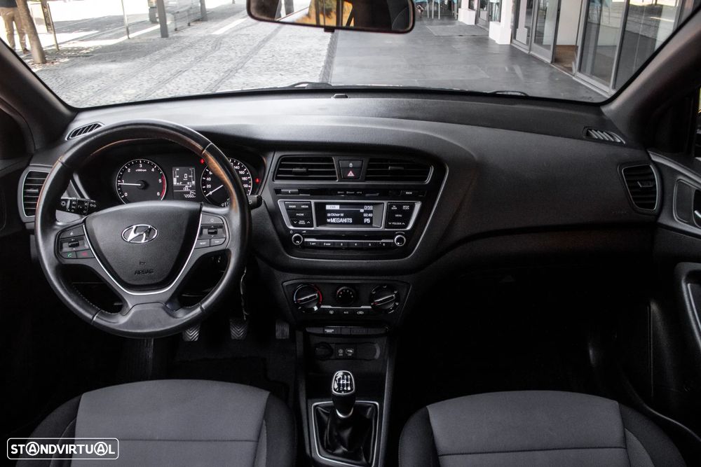 Hyundai i20 1.1 CRDi Comfort - 32