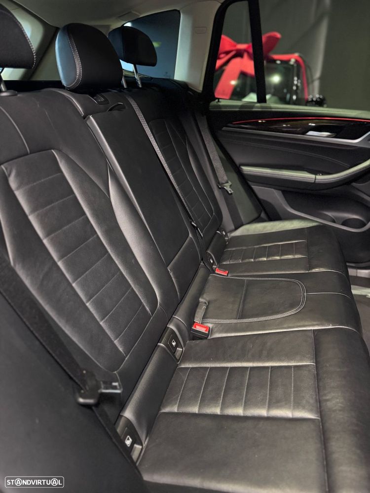 BMW X3 20 d xDrive Line Luxury - 51