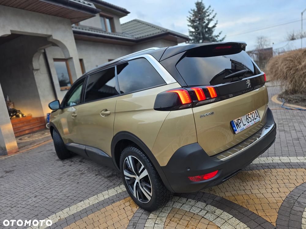 Peugeot 5008 - 1