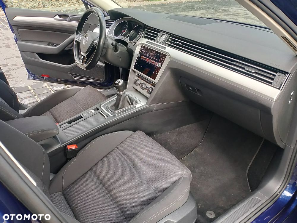 Volkswagen Passat 1.5 TSI EVO Business - 34