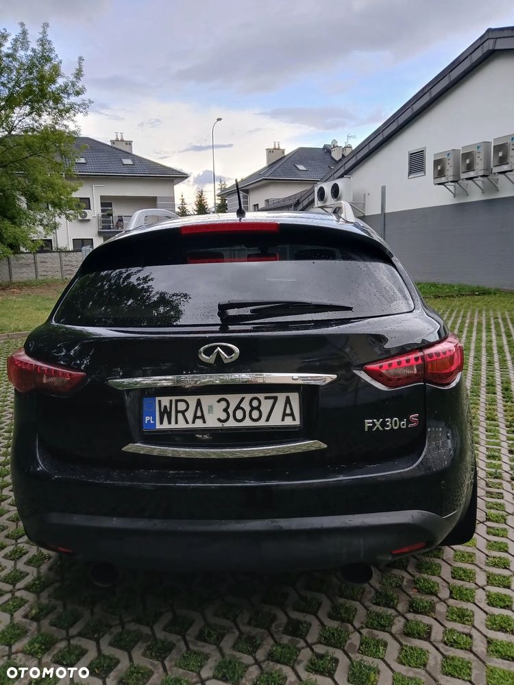 Infiniti FX FX30d S - 6