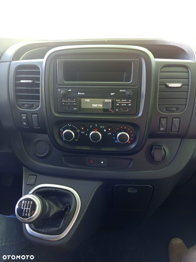 Renault Trafic - 12