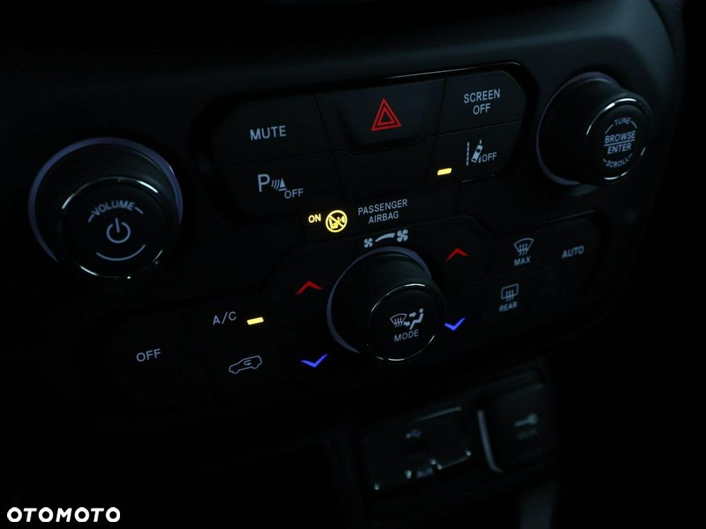 Jeep Renegade 1.3 T-GDI Limited - 27