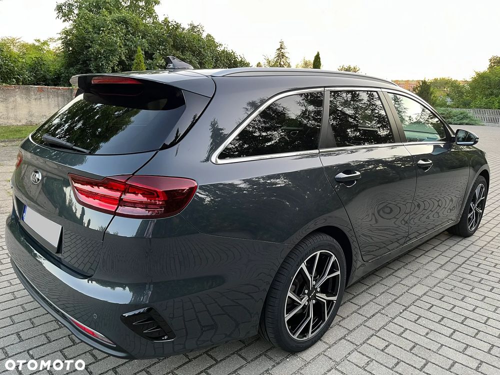 Kia Ceed 1.6 CRDi SCR L Business Line Plus - 12