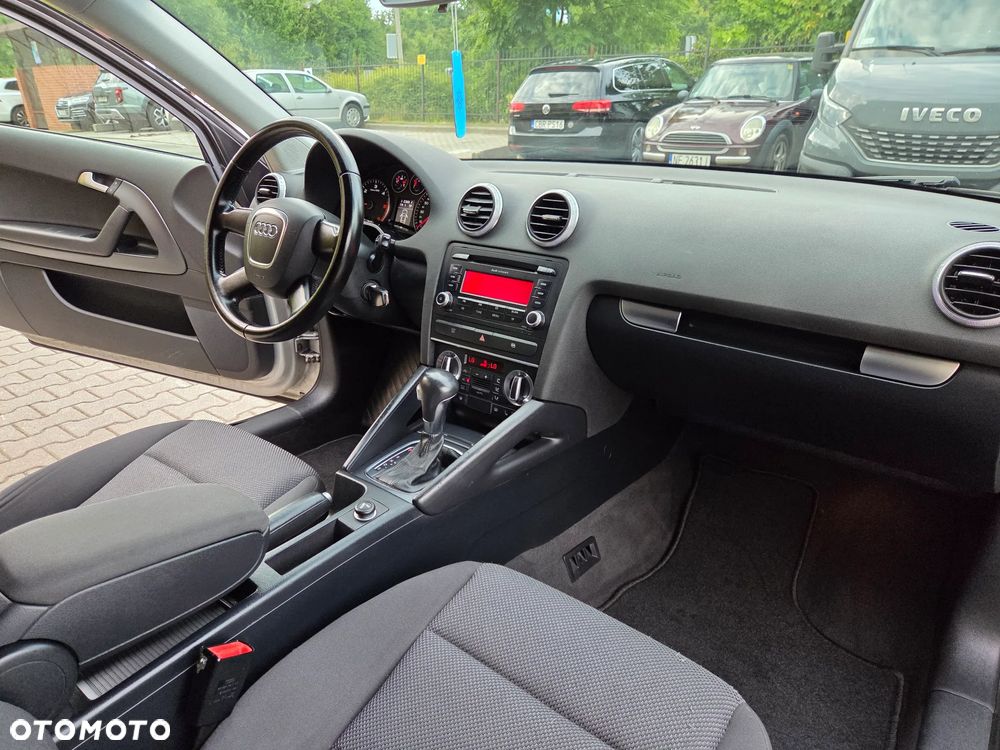 Audi A3 3-drzwiowe 2.0 TDI DPF Ambiente S tronic - 21