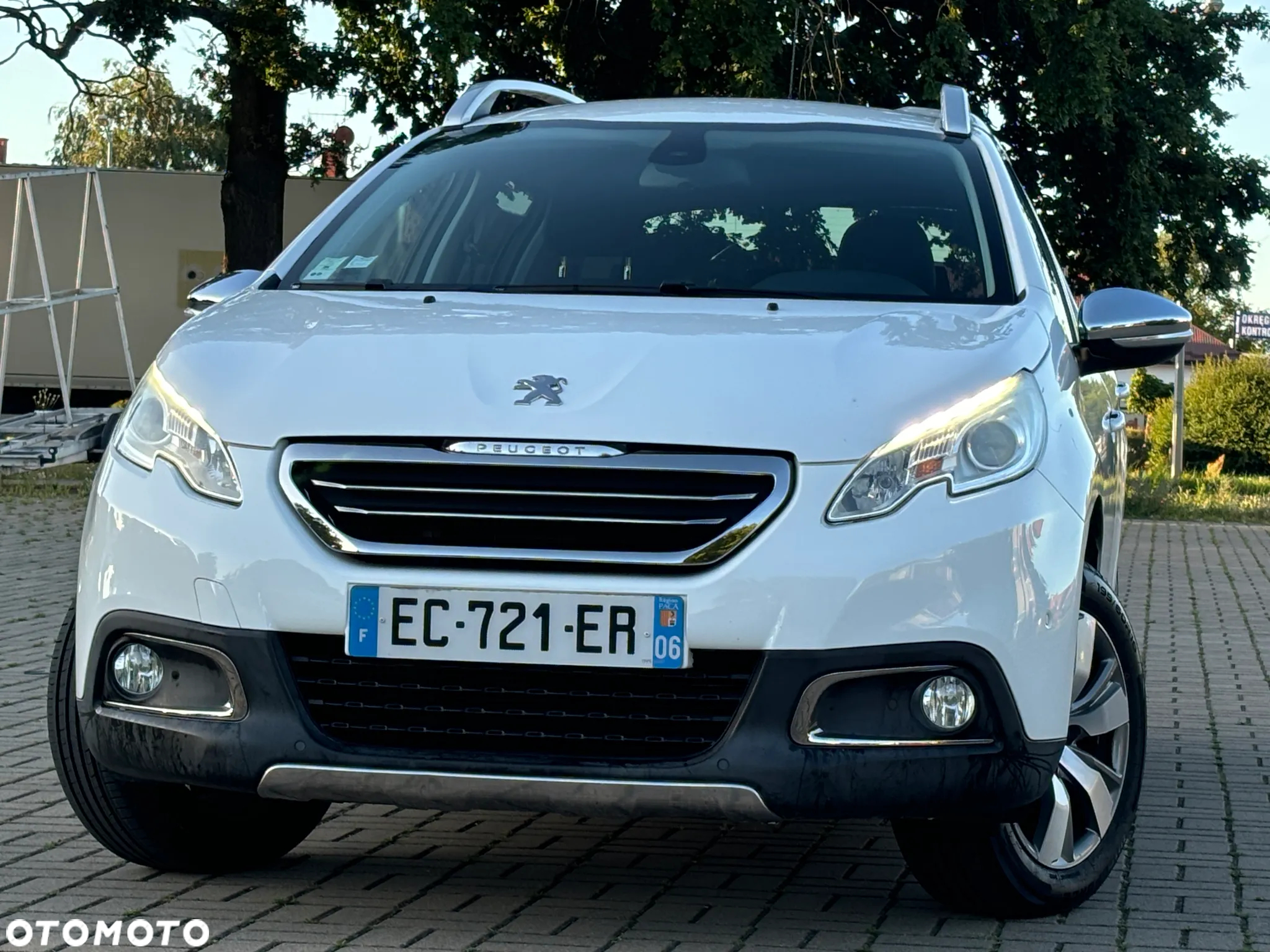 Peugeot 2008 1.2 Pure Tech Crossway S&S EAT6 - 3