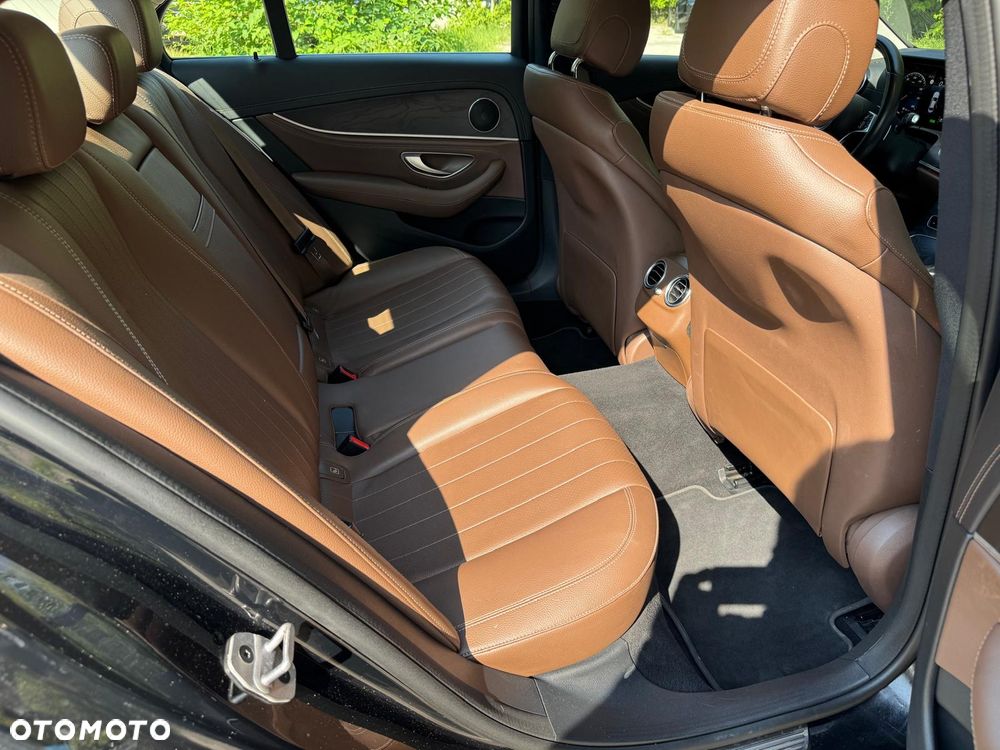 Mercedes-Benz Klasa E 220 d 4-Matic Avantgarde - 11
