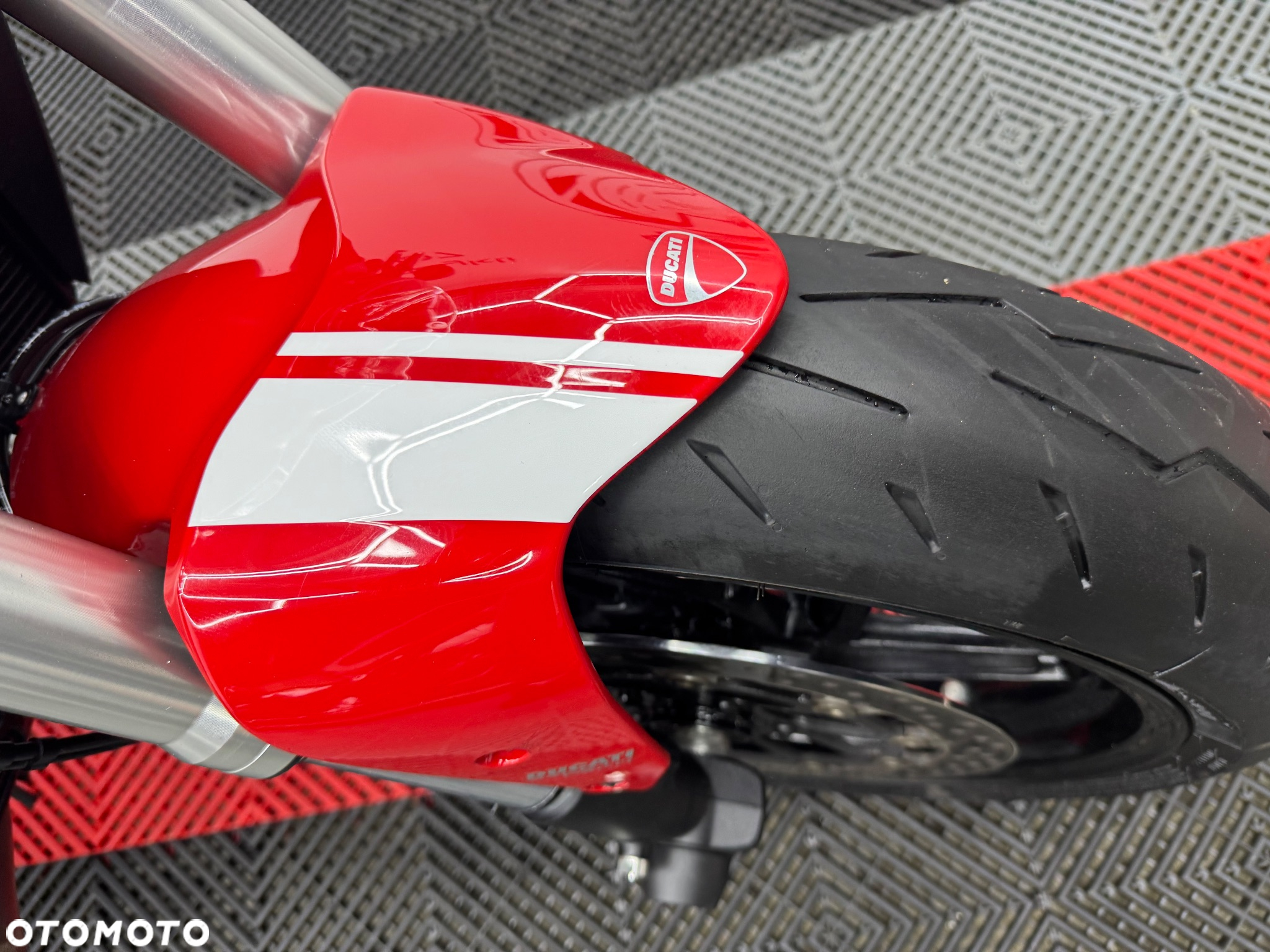 Ducati Monster - 33