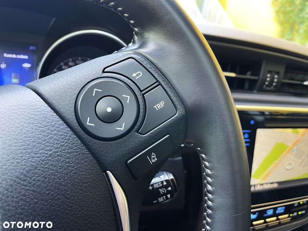 Toyota Auris 1.8 HSD Prestige NAVI - 29
