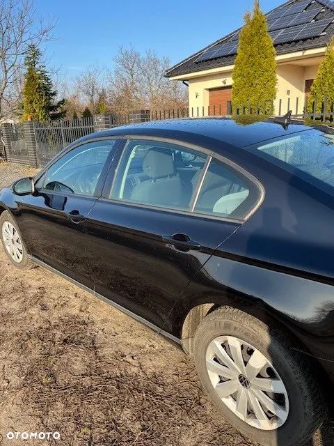 Volkswagen Passat - 5