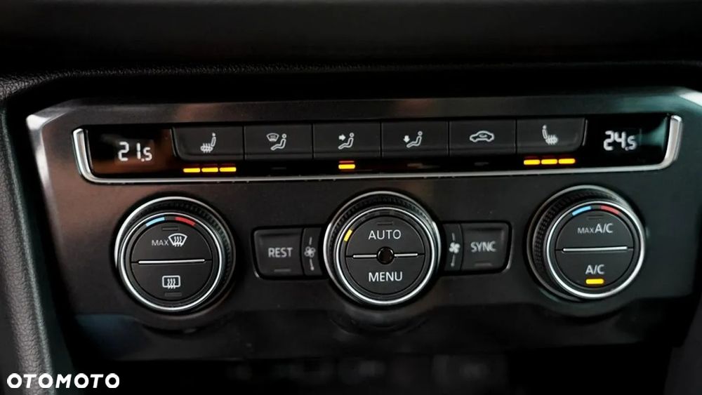 Volkswagen Tiguan - 38