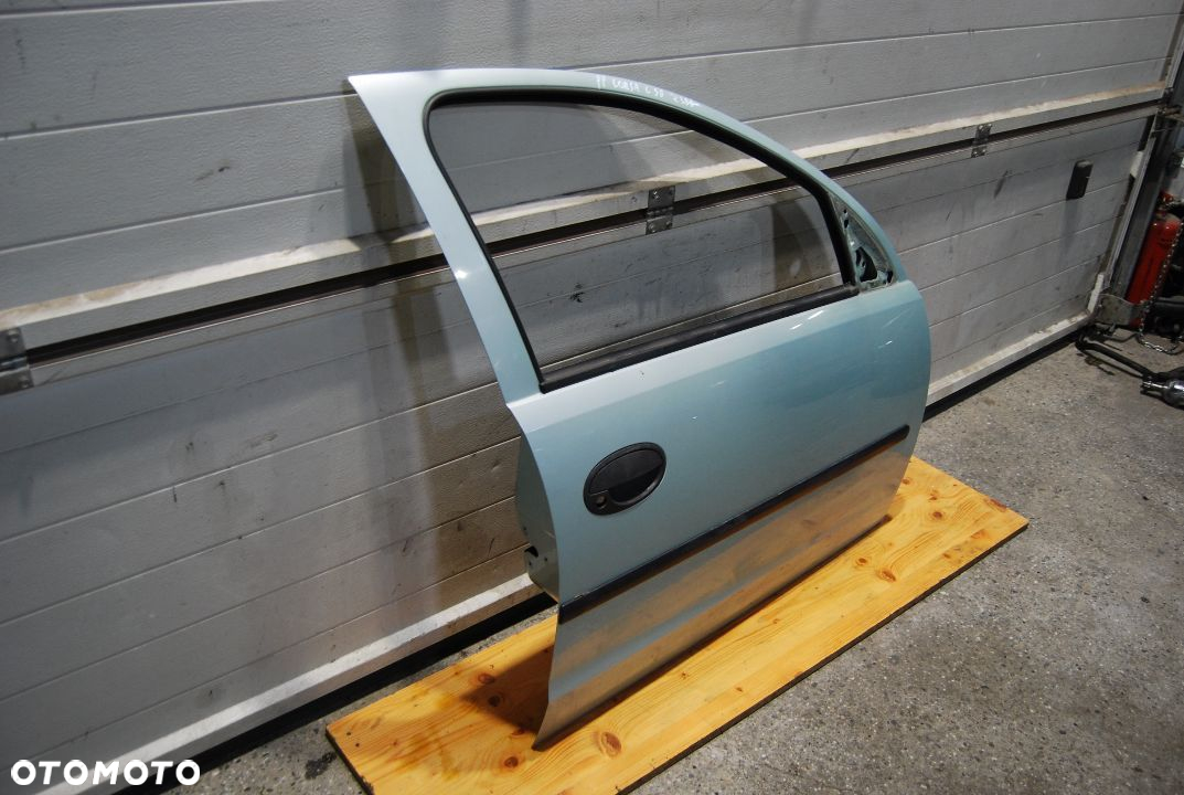 DRZWI PRAWY PRZÓD PRZEDNIE OPEL CORSA C Z388 5-DRZWI - 2