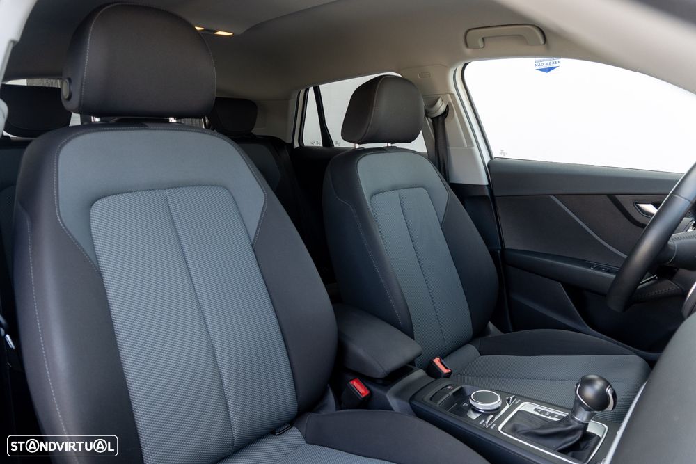 Audi Q2 30 TFSI Design S tronic - 27