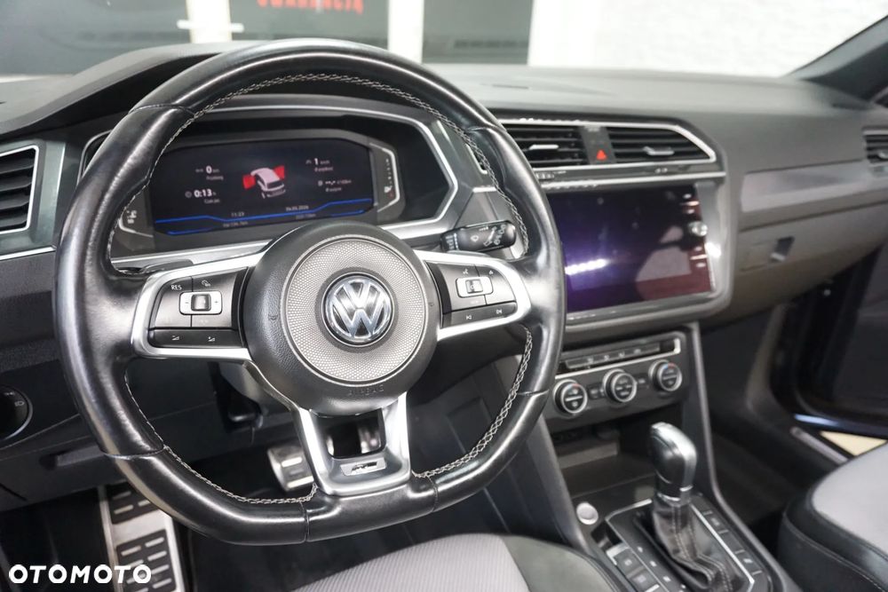 Volkswagen Tiguan - 23