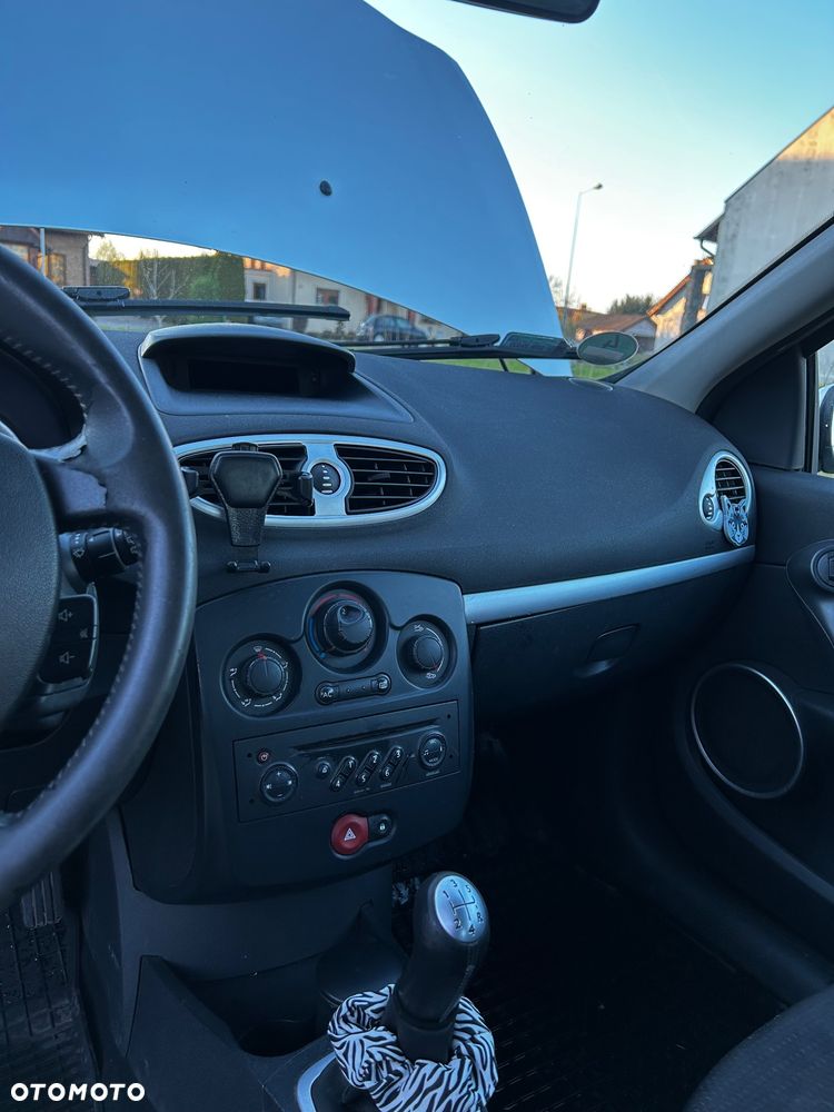 Renault Clio - 13