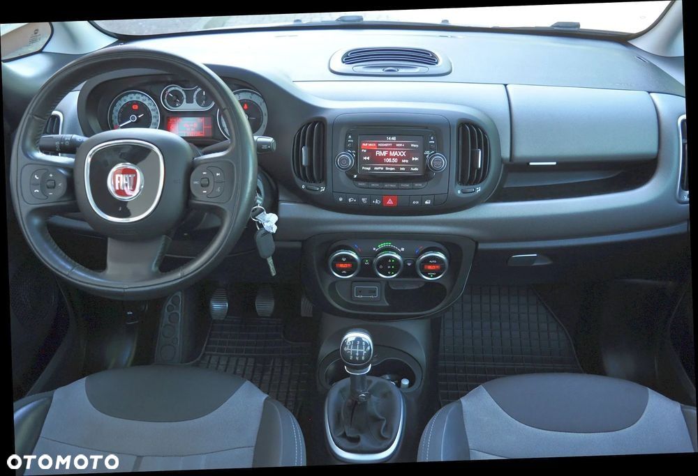 Fiat 500L 1.4 T-Jet 16V Lounge - 31