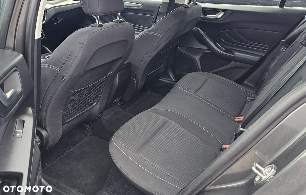 Ford Focus 1.5 EcoBlue Titanium - 19