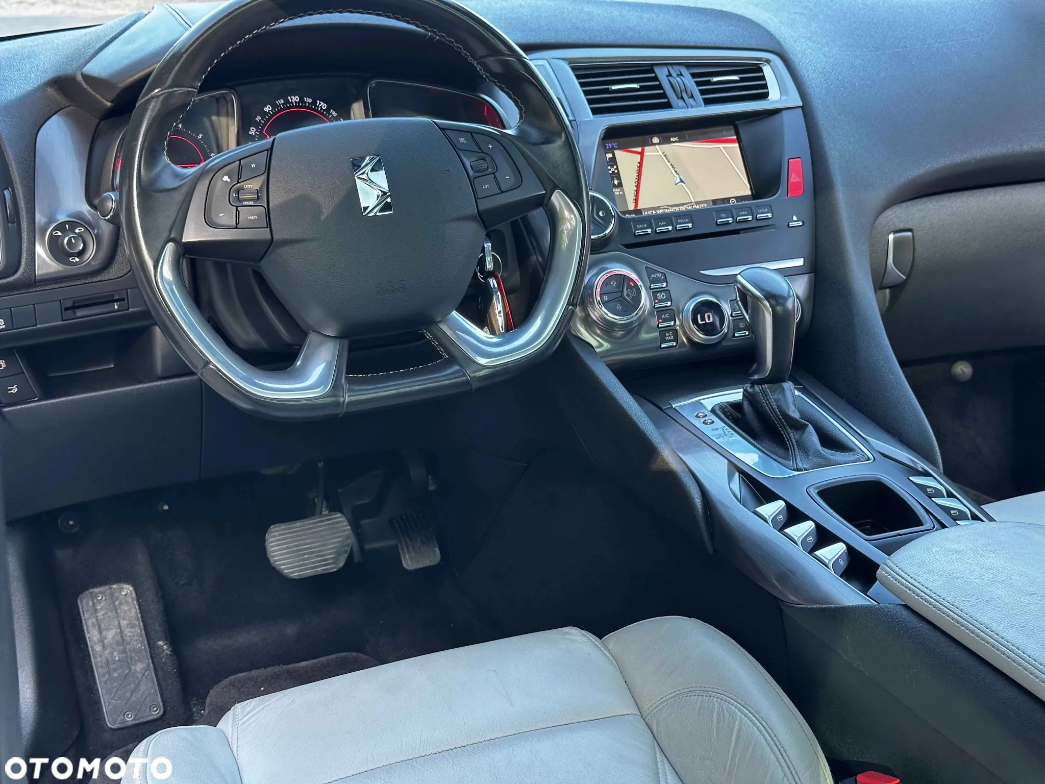 DS Automobiles DS 5 - 24