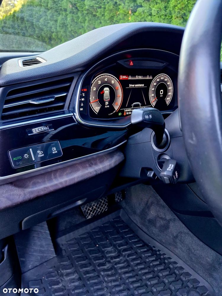 Audi Q8 55 TFSI mHEV Quattro Tiptronic - 25