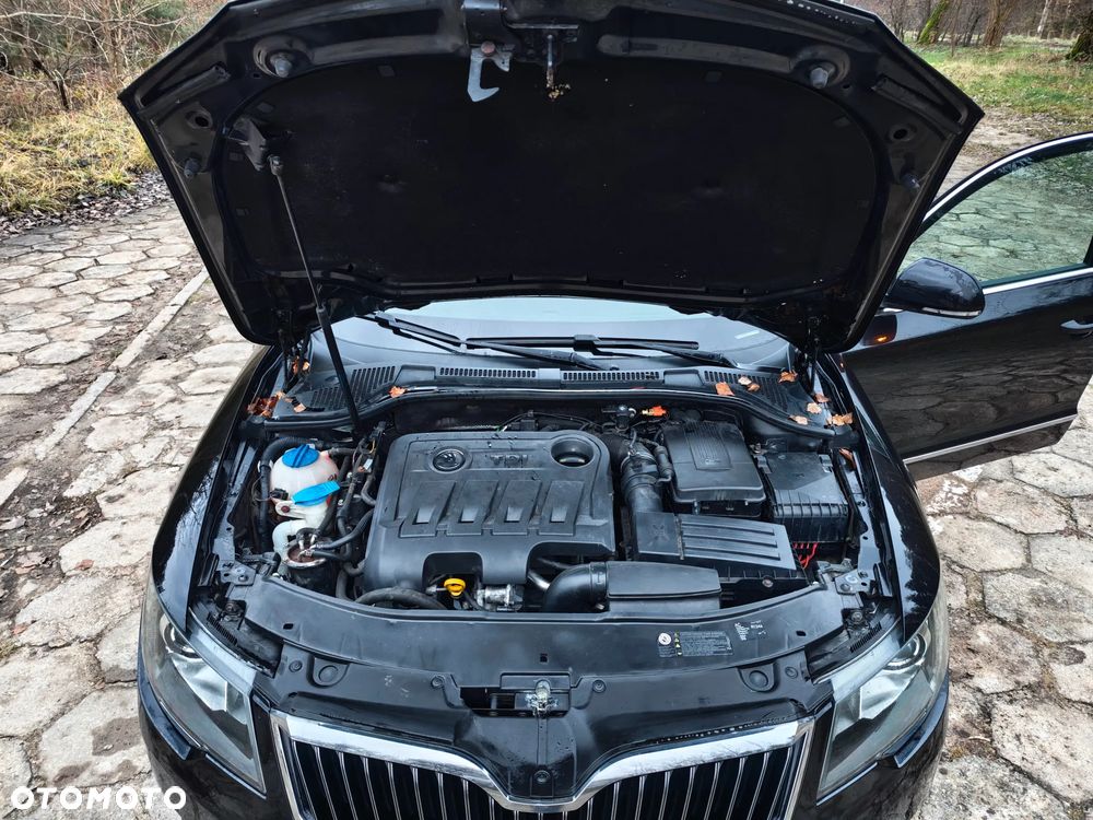 Skoda Superb 2.0 TDI PD Elegance - 20