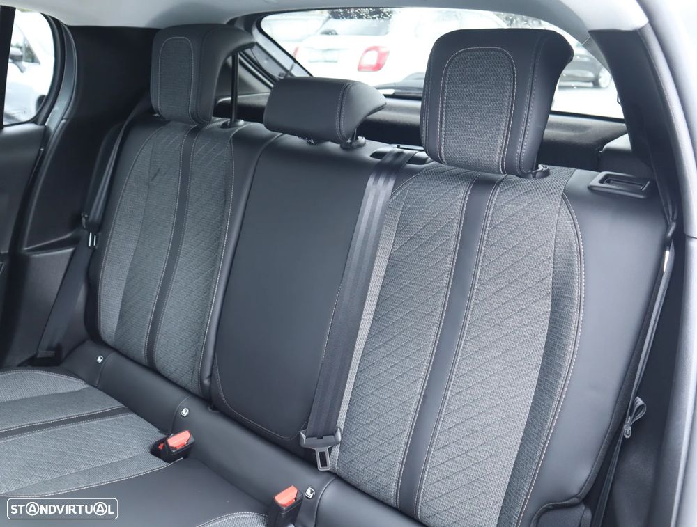 Peugeot 208 1.2 Hybrid Allure e-DCS6 - 21