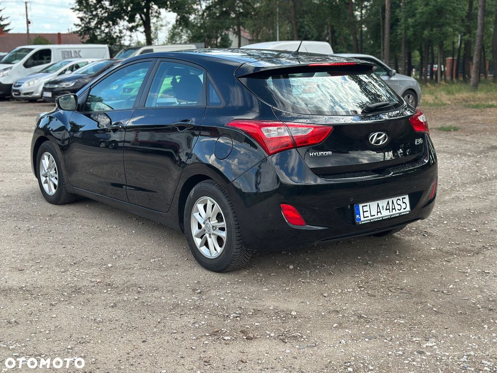 Hyundai i30 1.6 CRDI Trend - 9