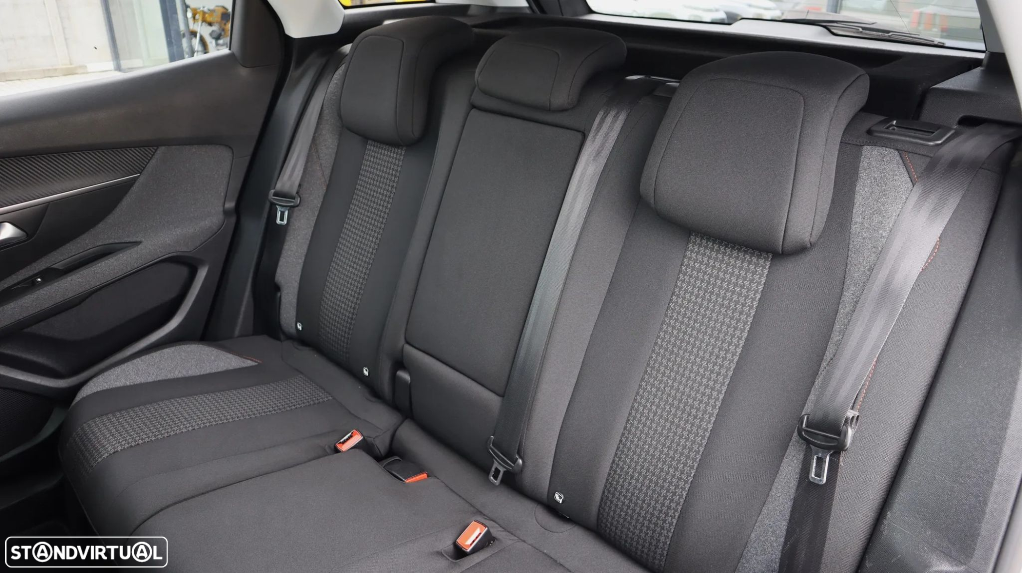Peugeot 3008 1.6 BlueHDi Style EAT6 - 21