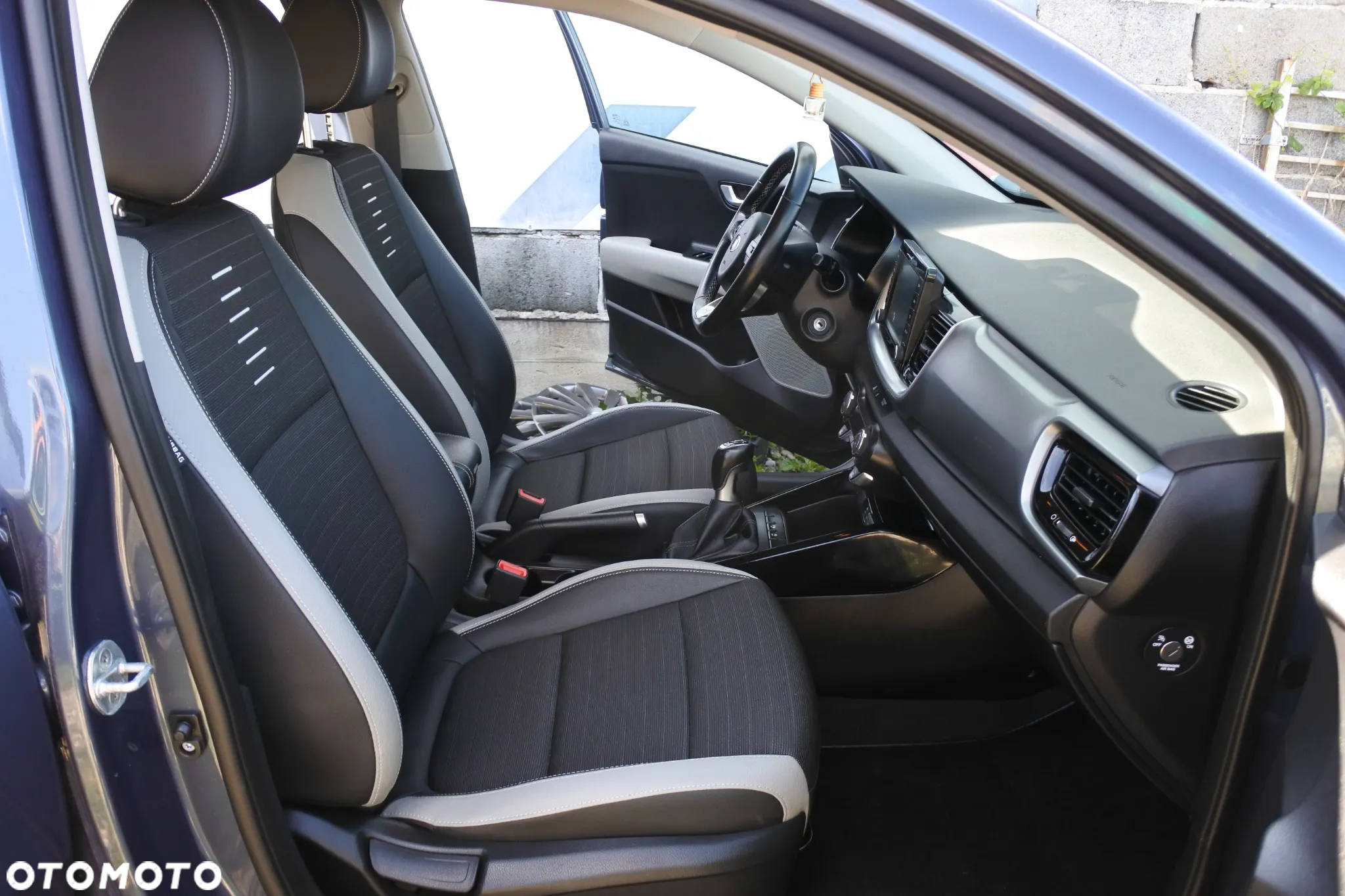 Kia Stonic 1.0 T-GDI 120 Platinum Edition - 6