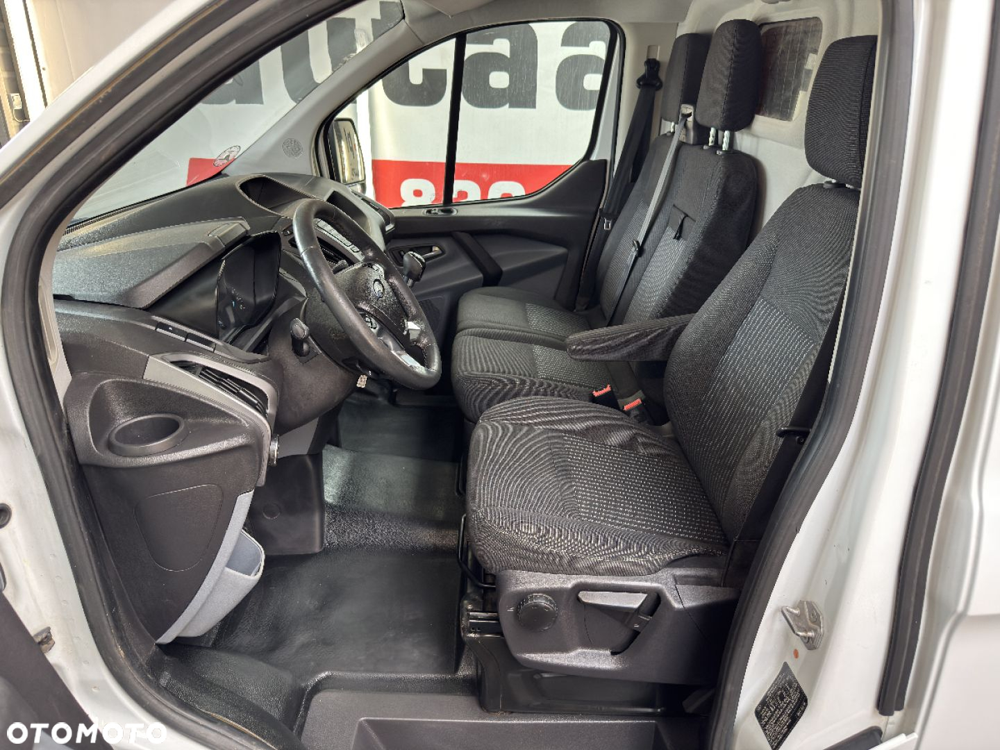 Ford transit custom - 13