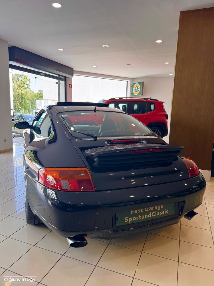 Porsche 911 (996) Carrera Coupé - 11